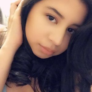 Meet your Posher, Chloe